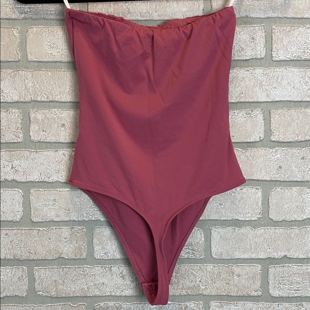 Babaton Dusty Rose Strapless bodysuit size small - Picture 3 of 7
